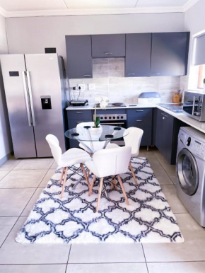 Luxury Apartments @ Summerset